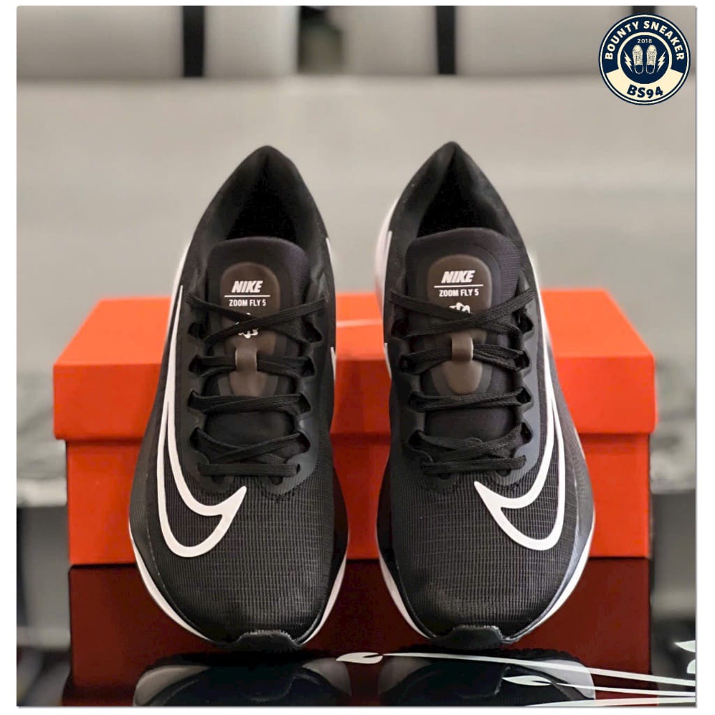 ZOOM FLY 5